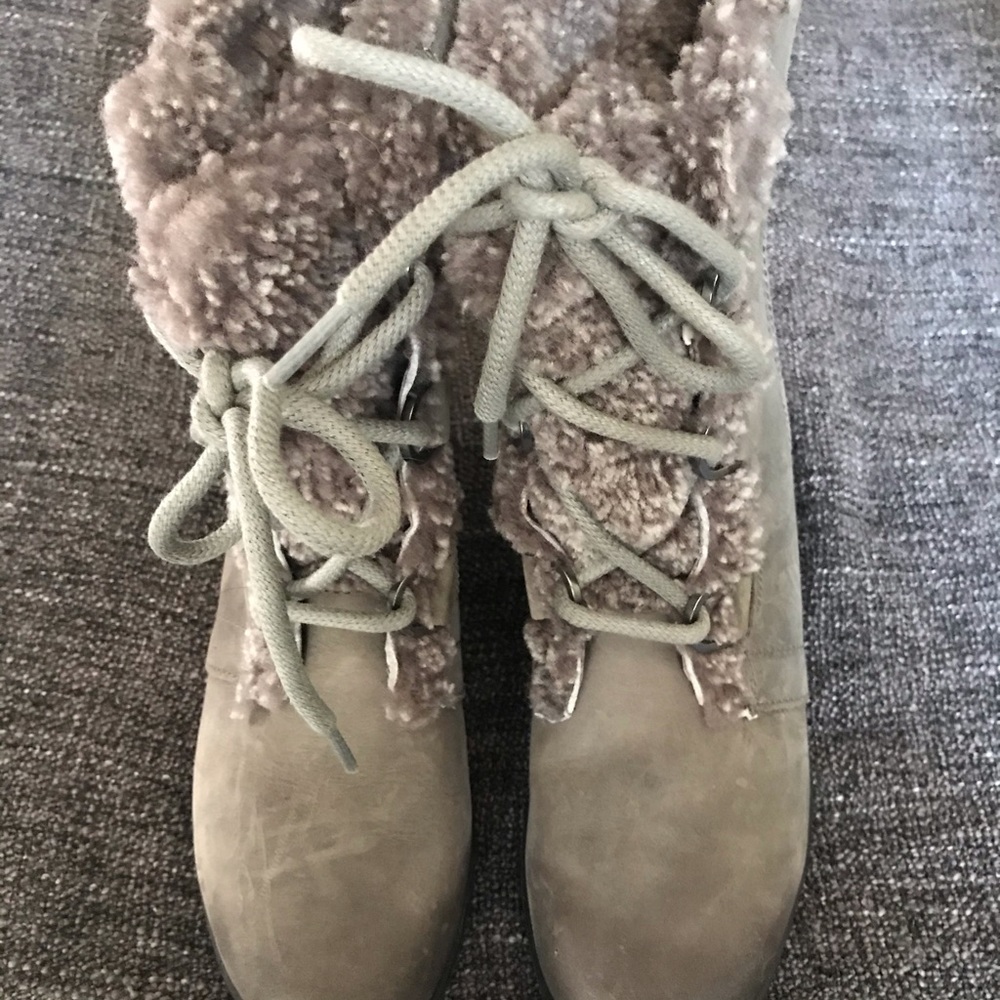 SOREL Joan of Arctic Wedge Shearling